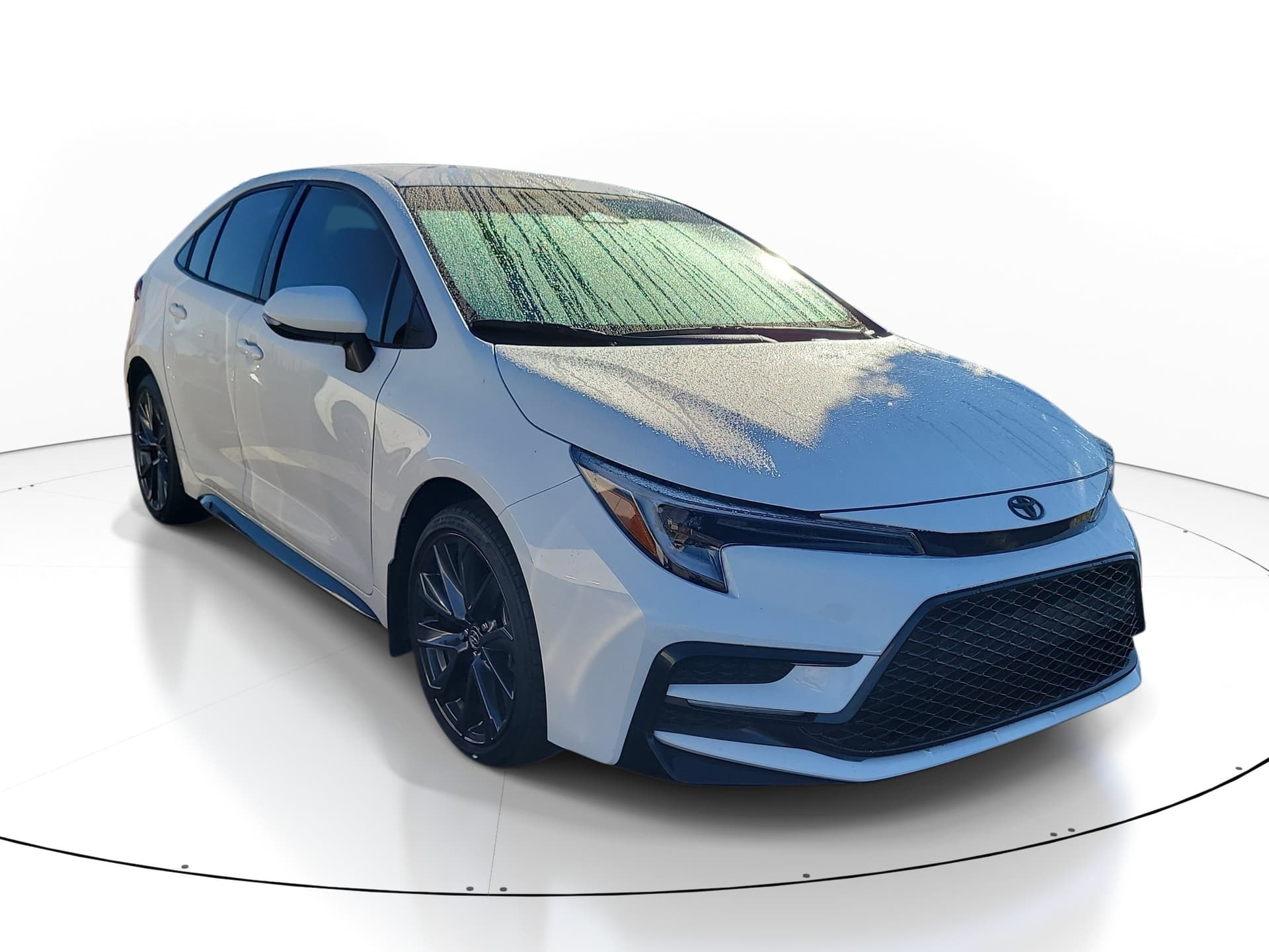2025 Toyota Corolla SE — photo 1 of 10
