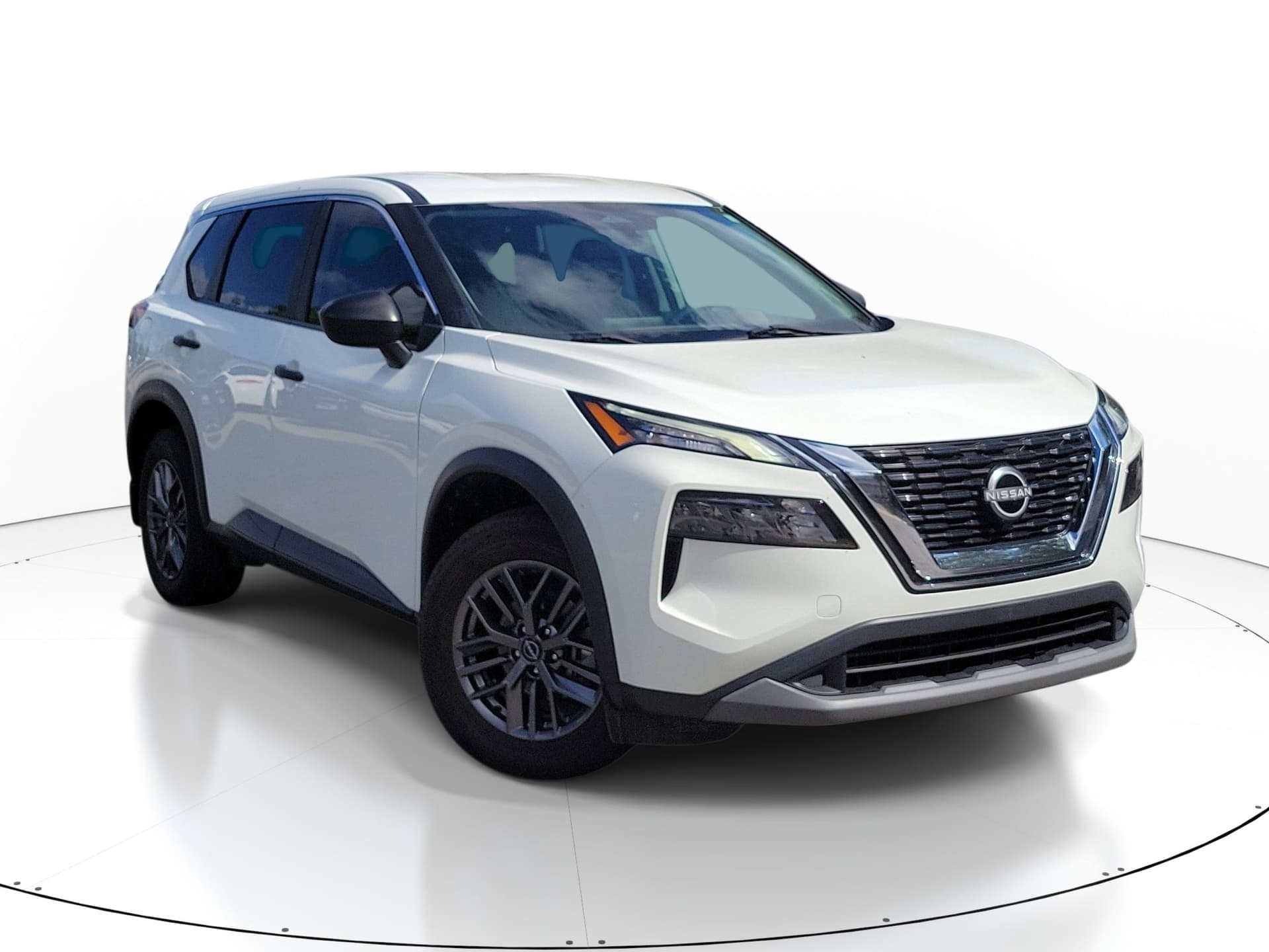 2023 Nissan Rogue S — photo 1 of 30