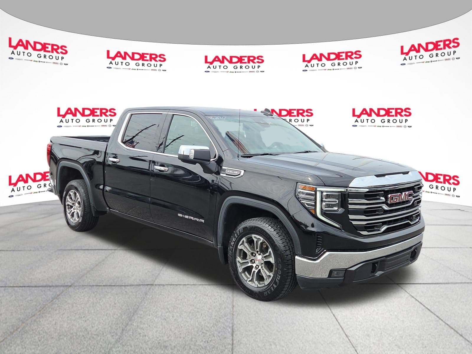 2025 GMC Sierra 1500 SLT — photo 1 of 26