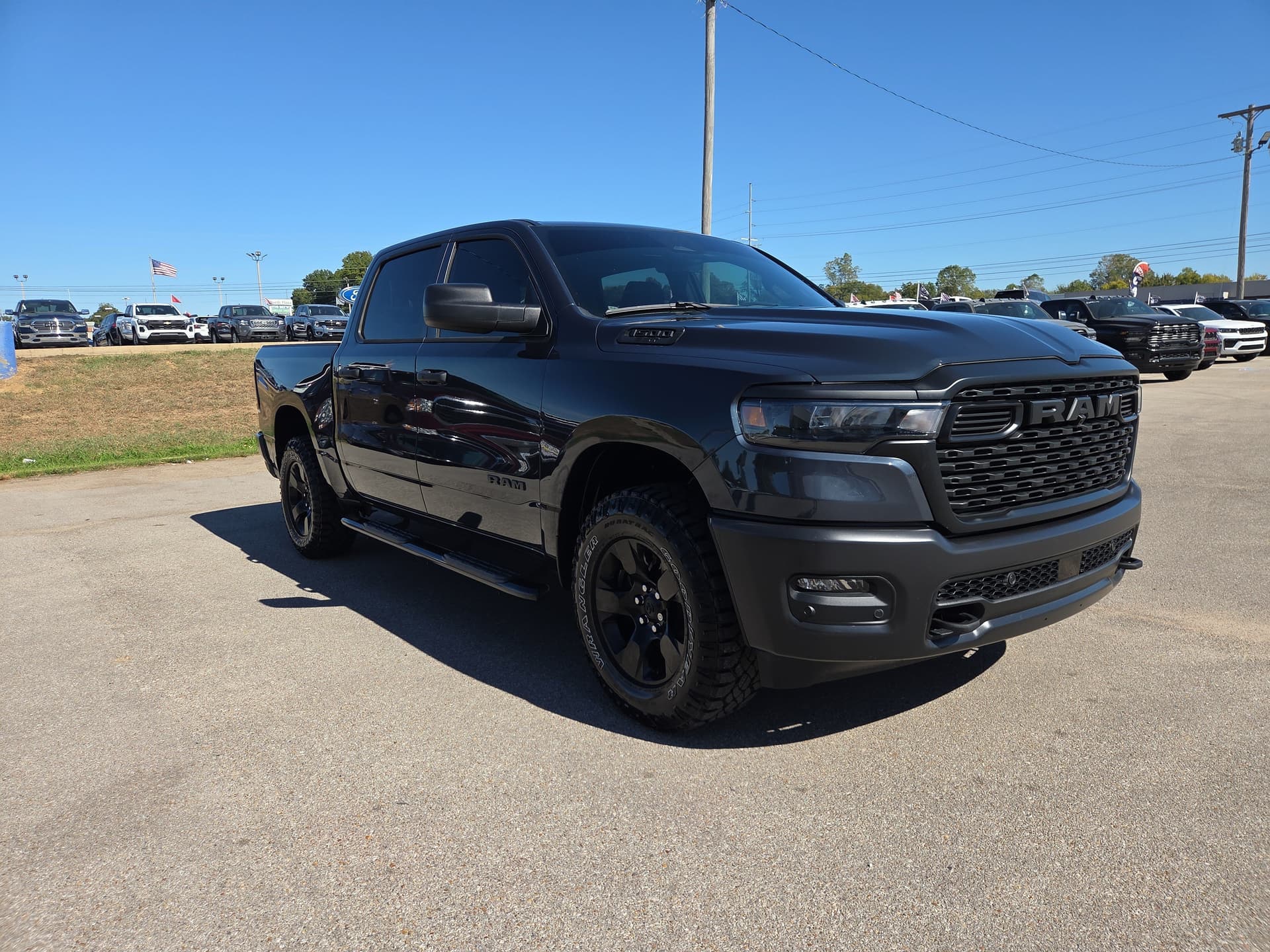 2025 RAM 1500 Tradesman — photo 1 of 25