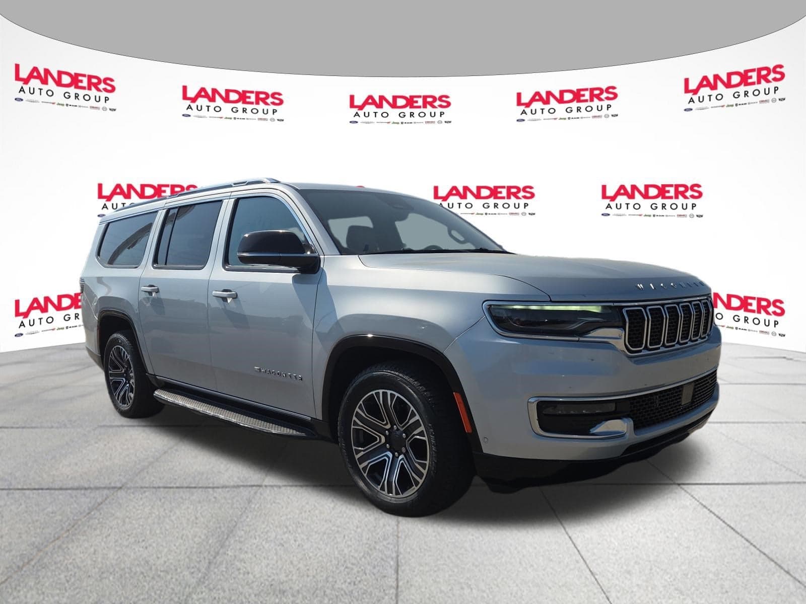 2024 Jeep Wagoneer L Base — photo 1 of 28