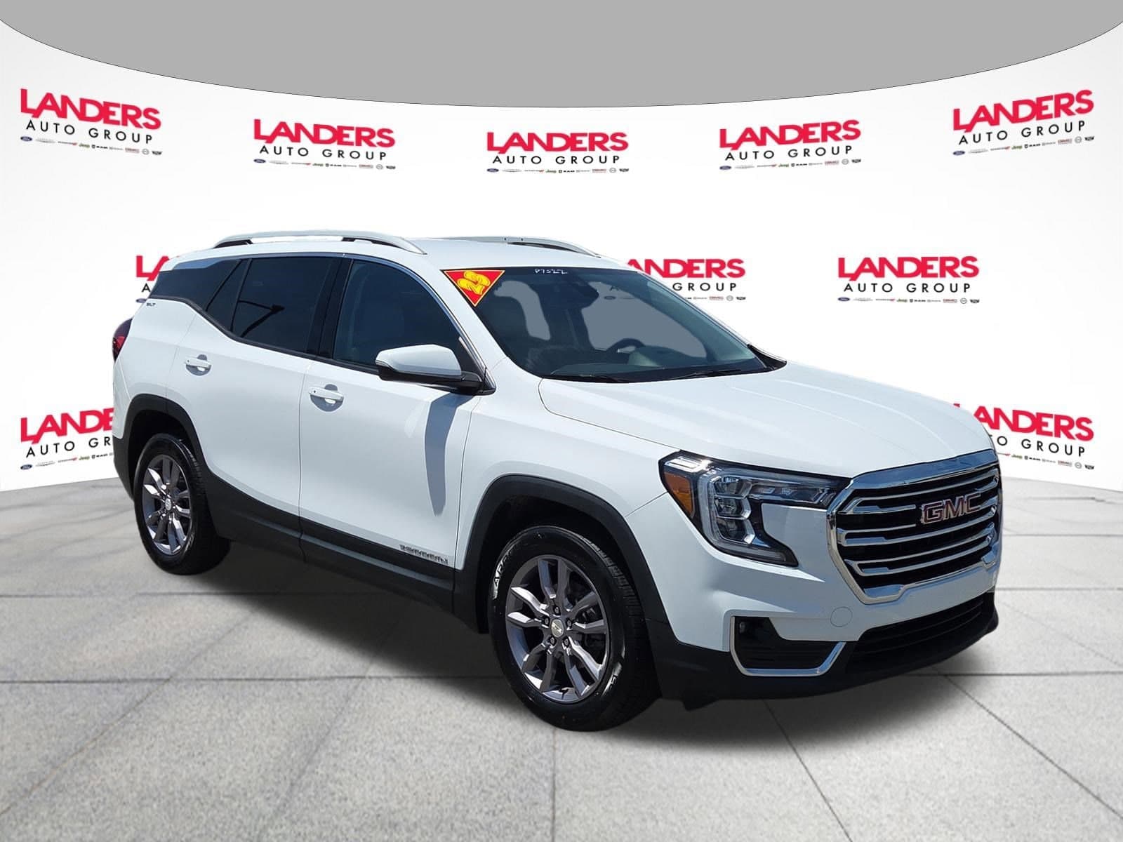 2023 GMC Terrain SLT — photo 1 of 27