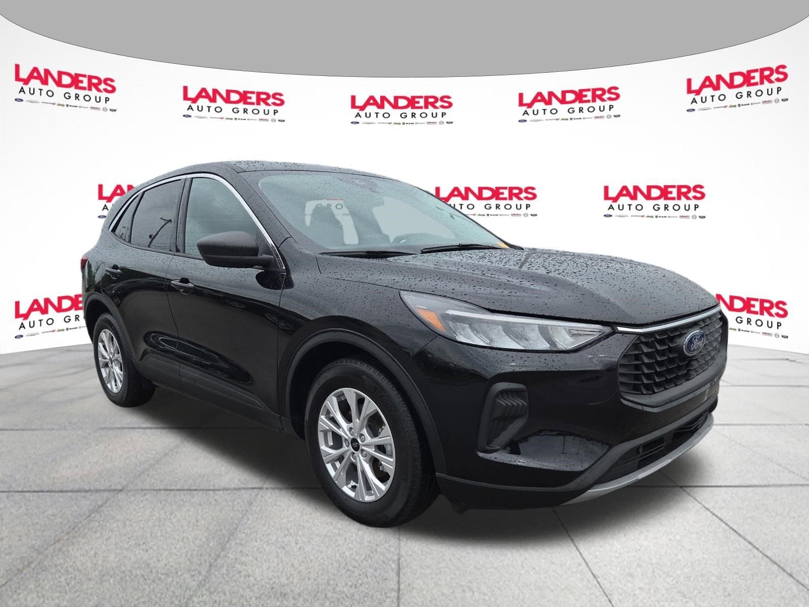 2023 Ford Escape Active — photo 1 of 25