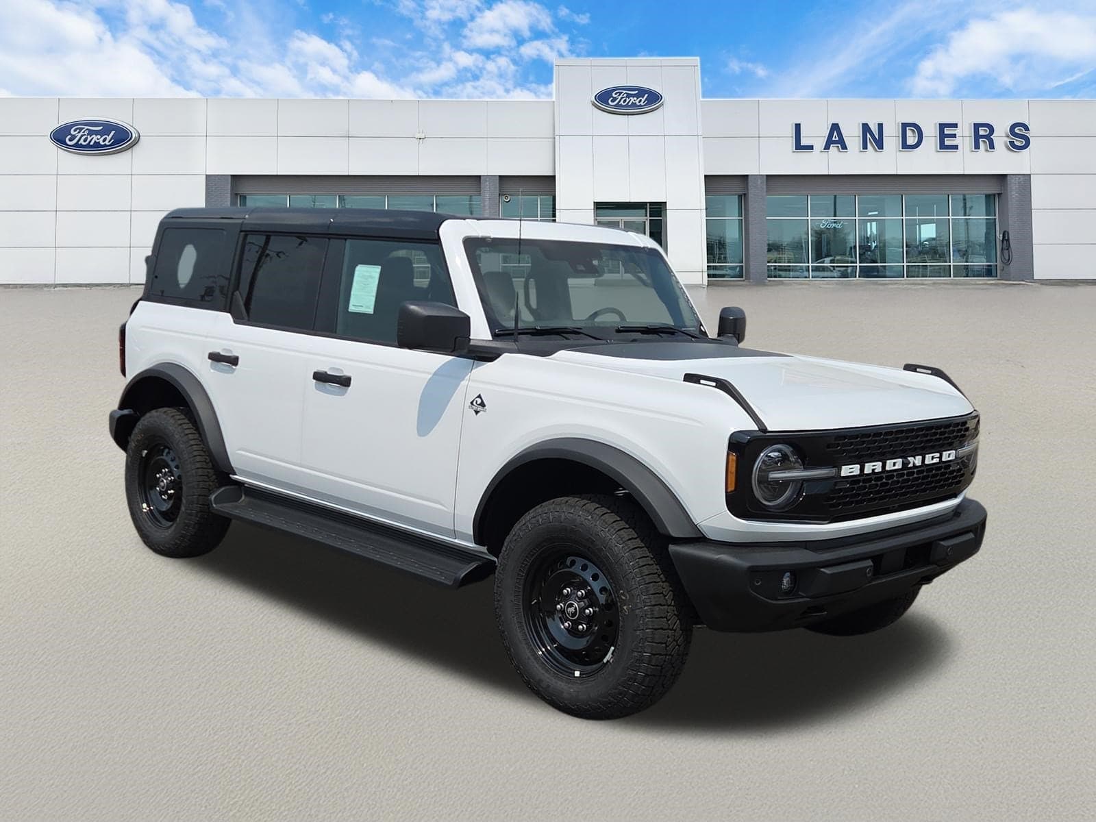 2026 Ford Bronco Outer Banks — photo 1 of 23
