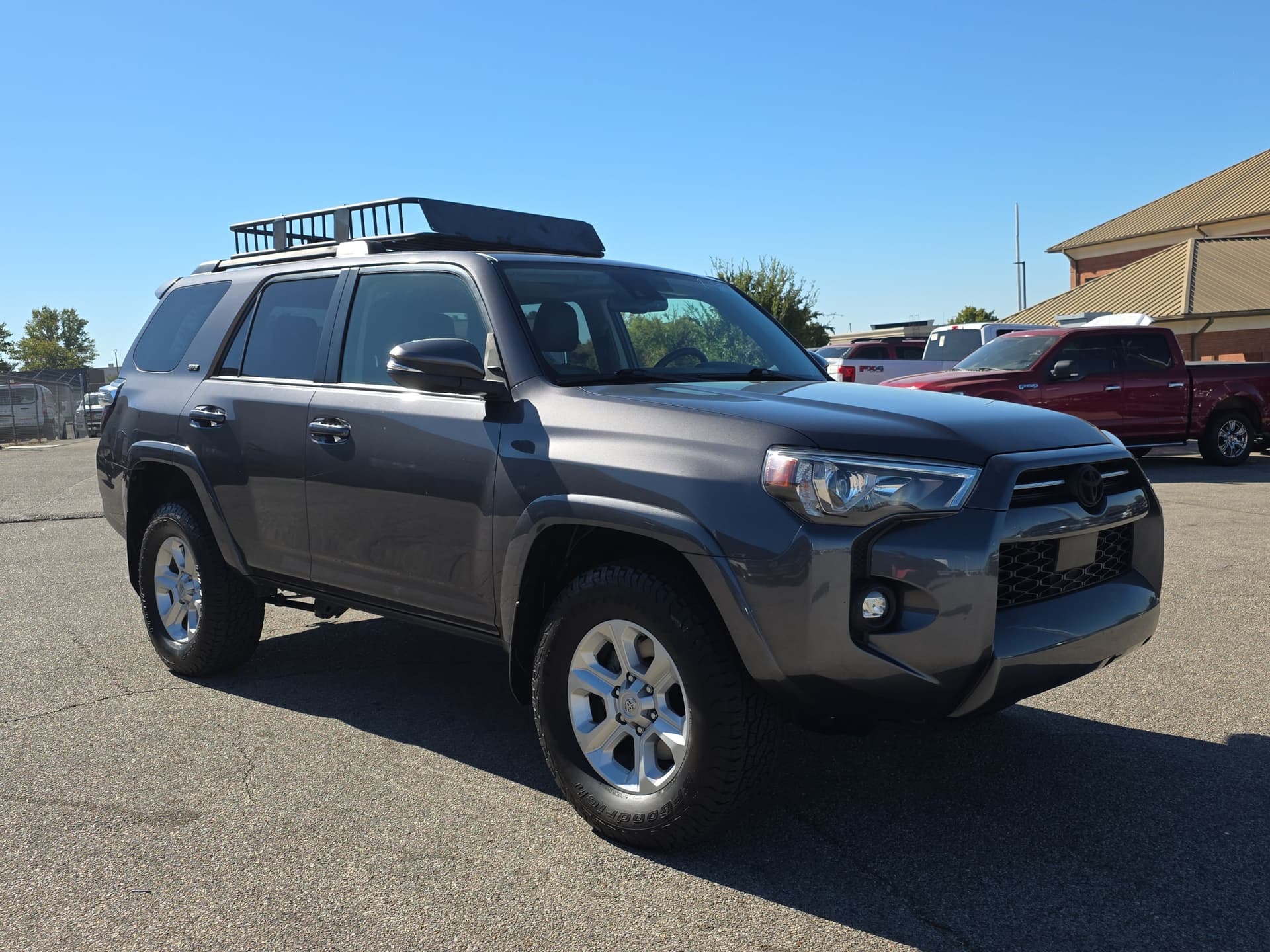 2022 Toyota 4Runner SR5 Premium — photo 1 of 29