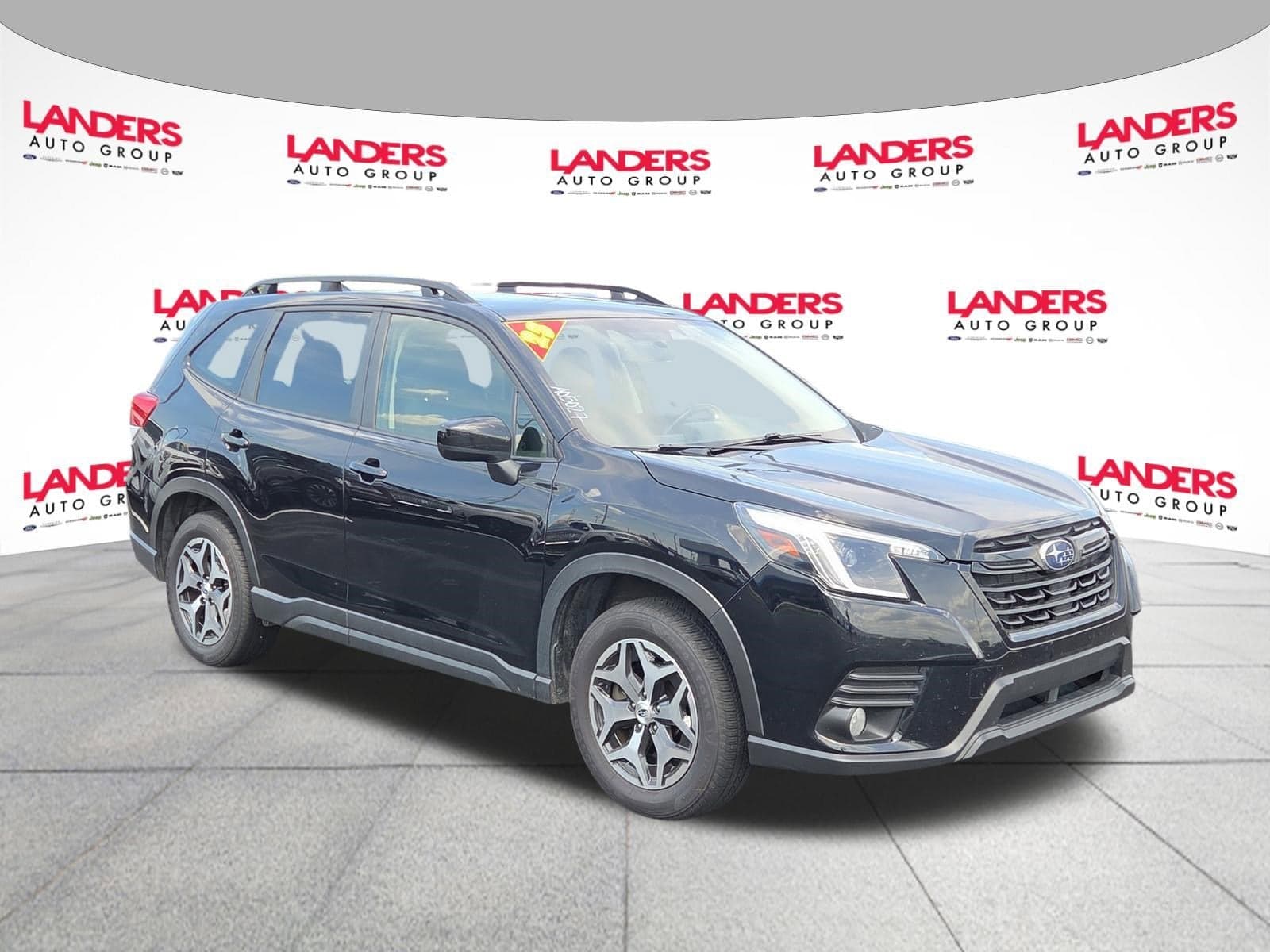 2023 Subaru Forester Premium — photo 1 of 27