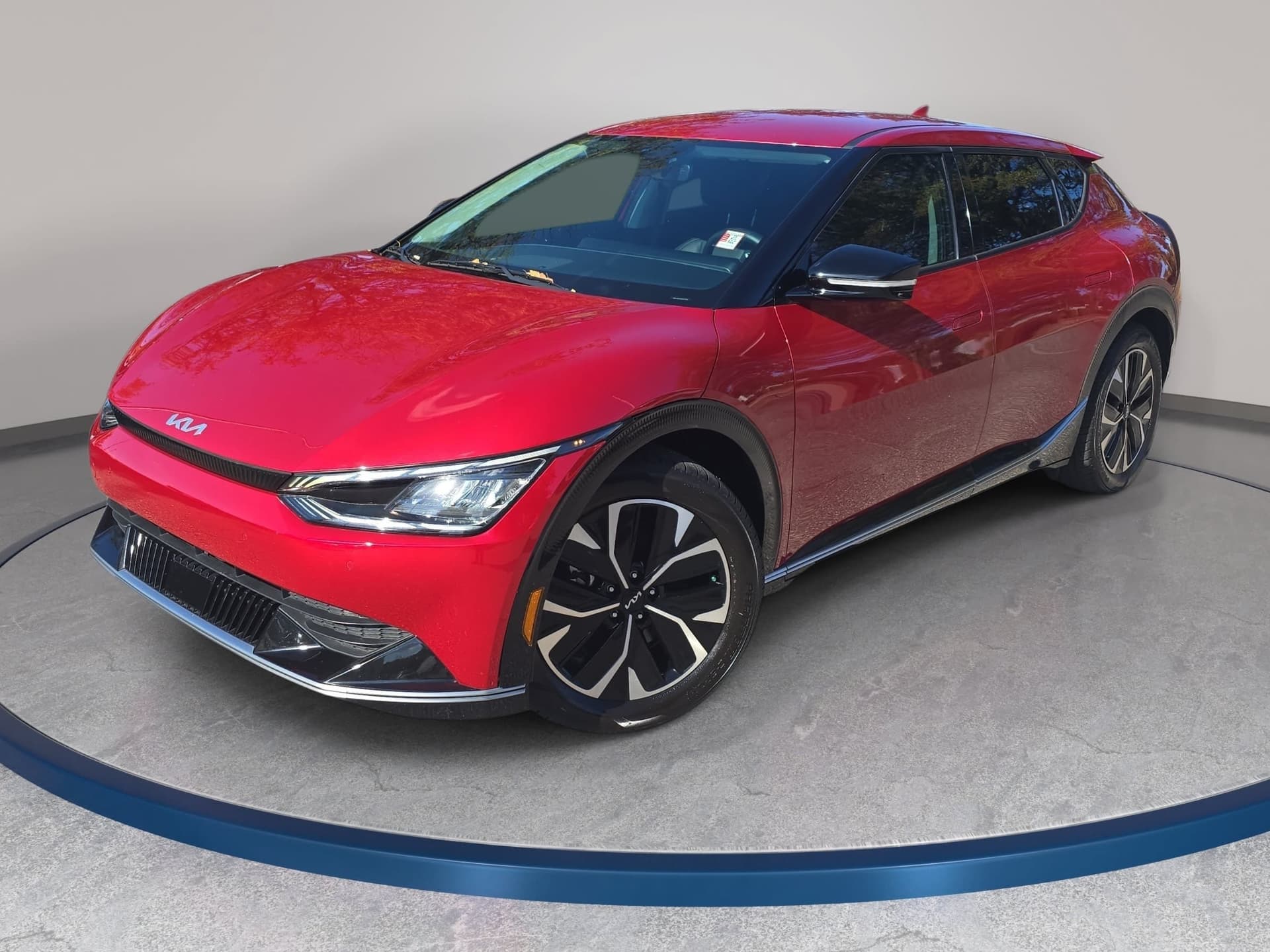 2022 Kia EV6 Wind — photo 1 of 37