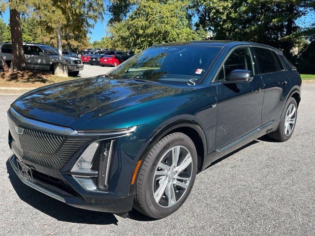 2024 Cadillac LYRIQ Tech — photo 1 of 13