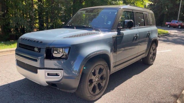 2025 Land Rover Defender S — photo 1 of 13