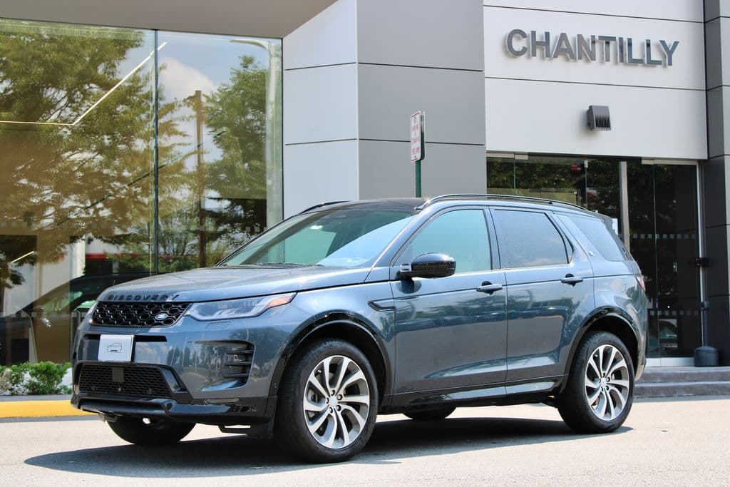 2025 Land Rover Discovery Sport Dynamic SE — photo 1 of 23