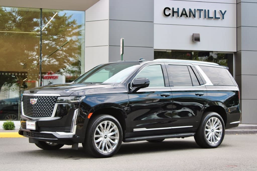 2021 Cadillac Escalade Premium Luxury — photo 1 of 32