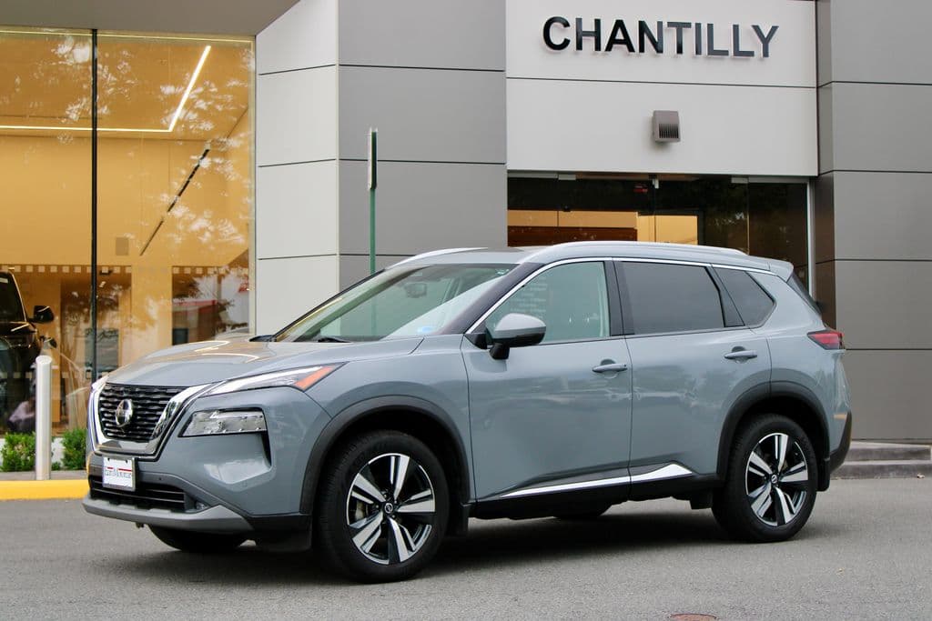 2021 Nissan Rogue SL — photo 1 of 25