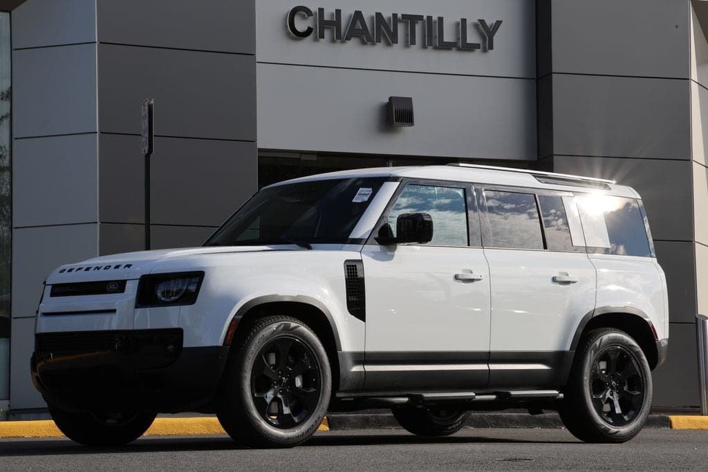 2026 Land Rover Defender S — photo 1 of 32