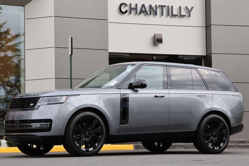 2027 Land Rover Range Rover SE — photo 1 of 31