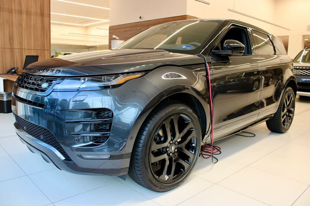 2026 Land Rover Range Rover Evoque Hoxton 249PS — photo 1 of 25