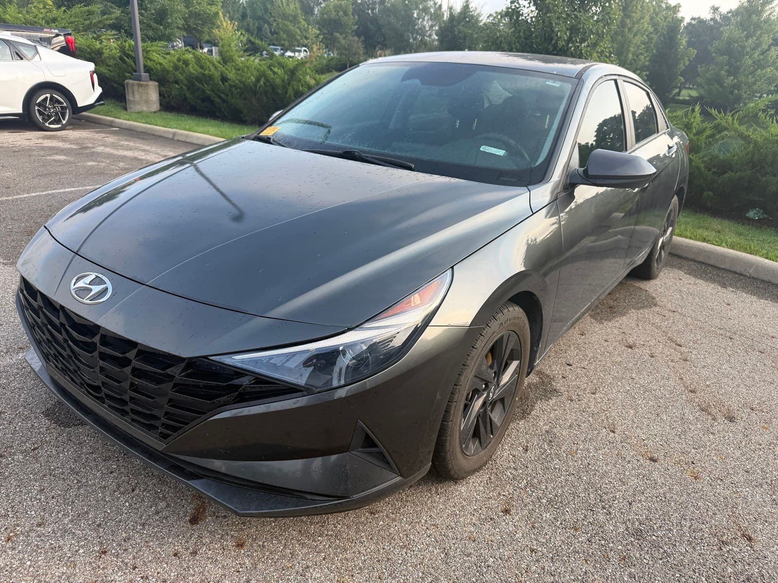 2021 Hyundai Elantra SEL — photo 1 of 8