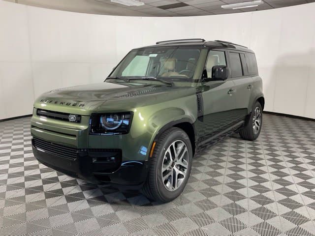 2026 Land Rover Defender X-Dynamic SE — photo 1 of 44