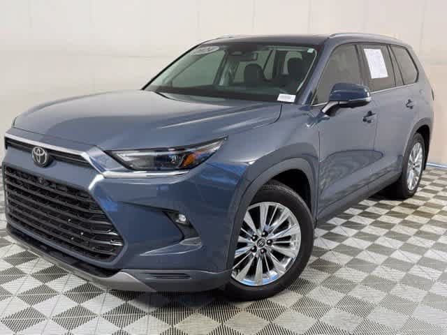 2024 Toyota Grand Highlander Platinum — photo 1 of 32