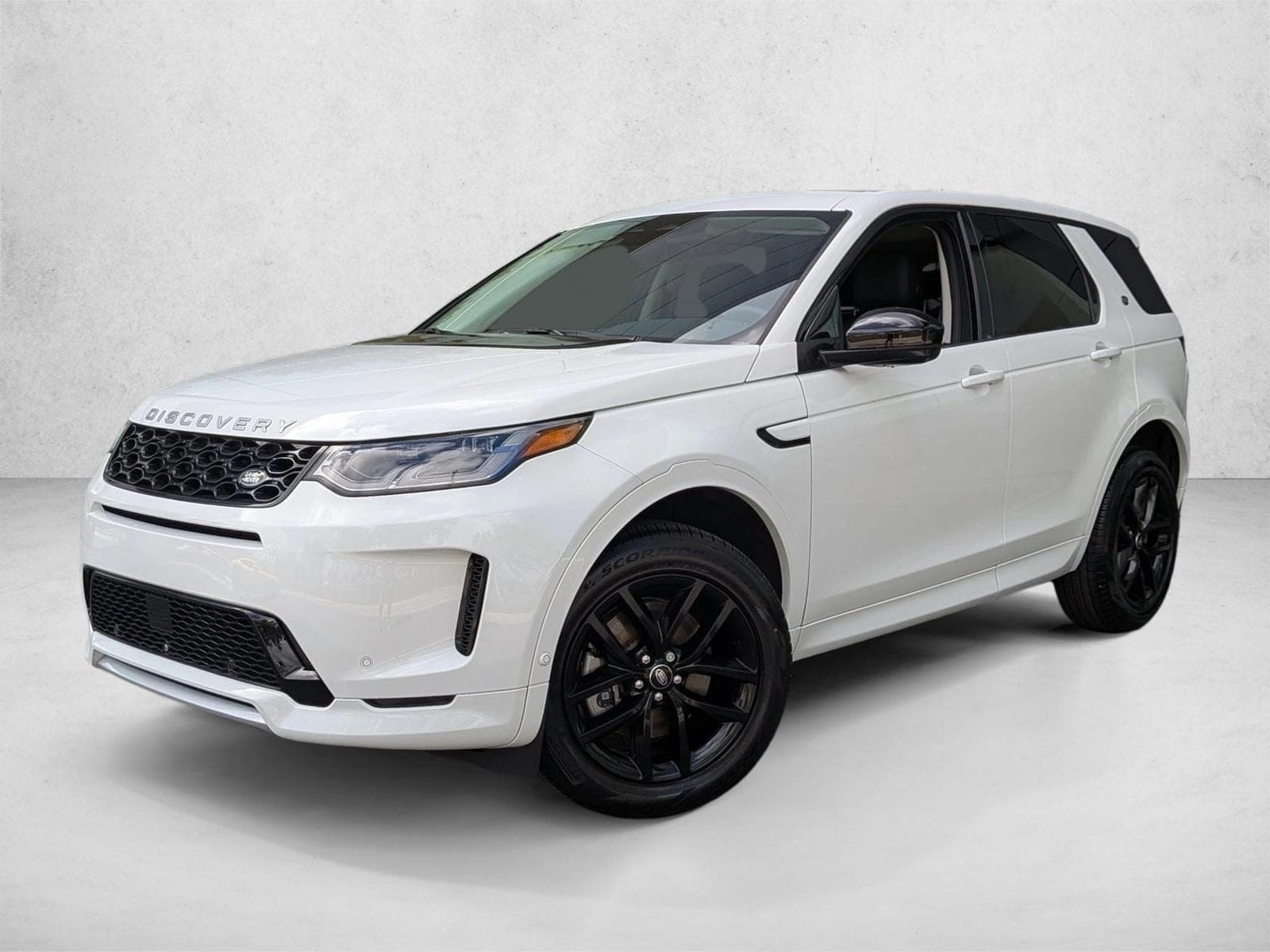 2025 Land Rover Discovery Sport S — photo 1 of 26