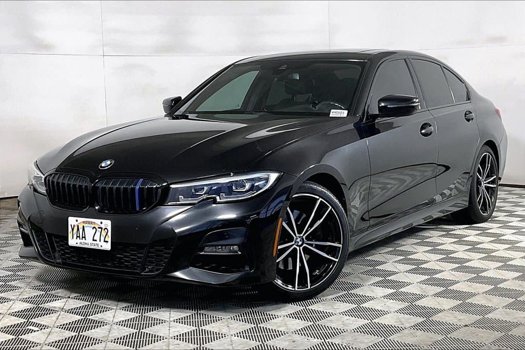 2021 BMW 3 Series 330i — photo 1 of 33