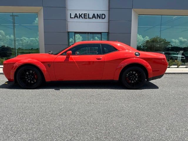 2018 Dodge Challenger SRT — photo 1 of 11
