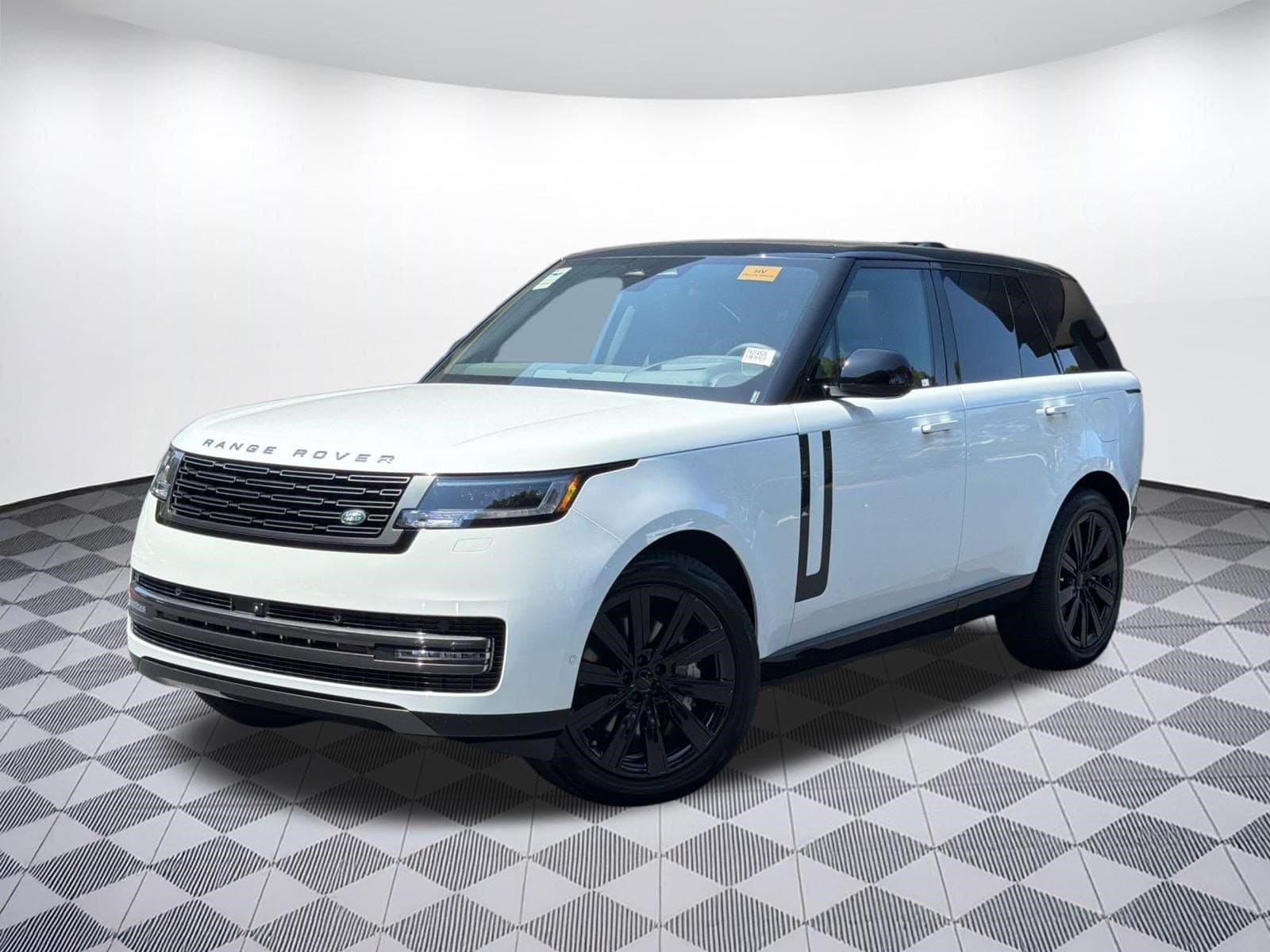 2026 Land Rover Range Rover SE — photo 1 of 31