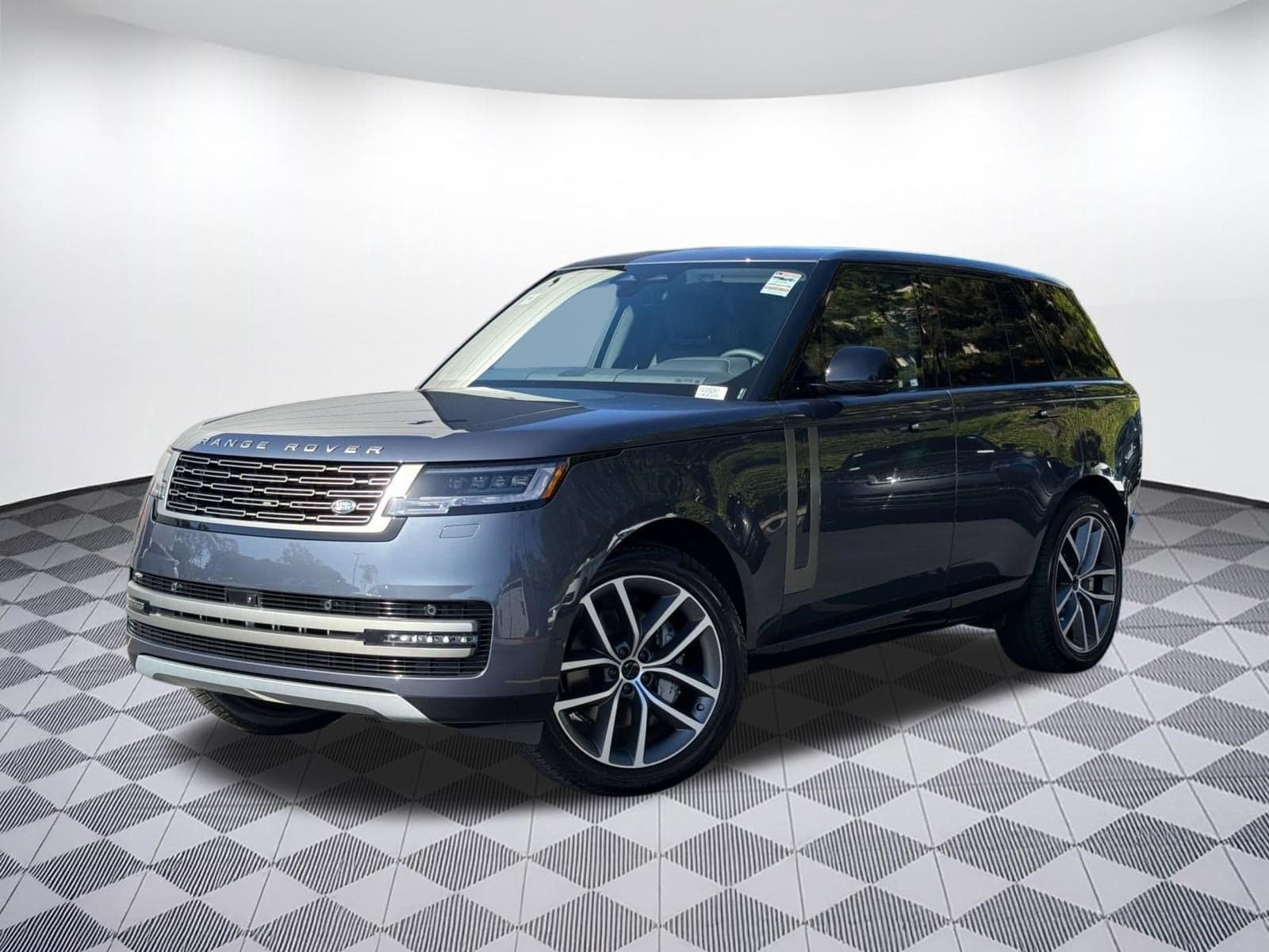 2026 Land Rover Range Rover SE — photo 1 of 31