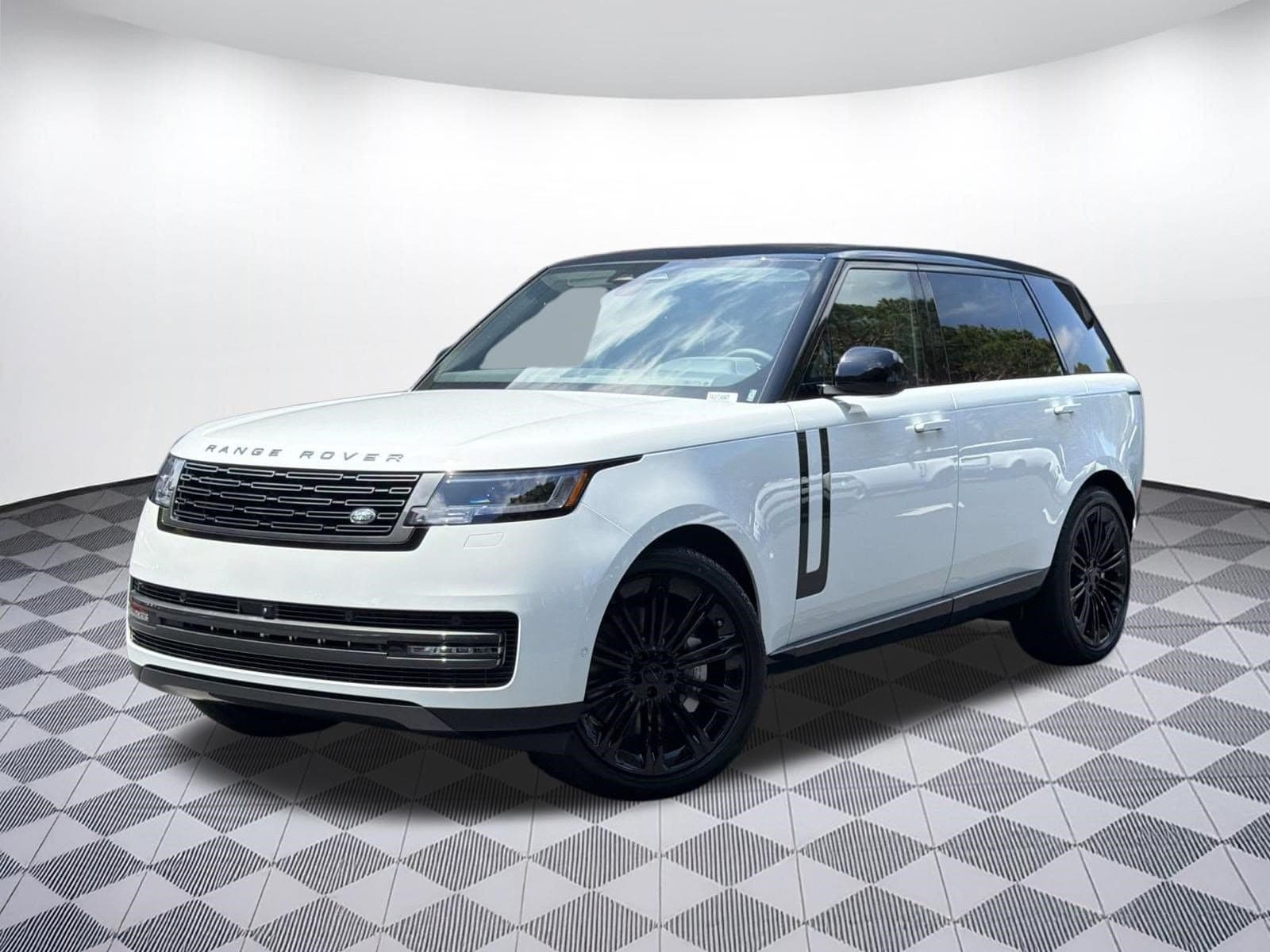 2026 Land Rover Range Rover SE — photo 1 of 31