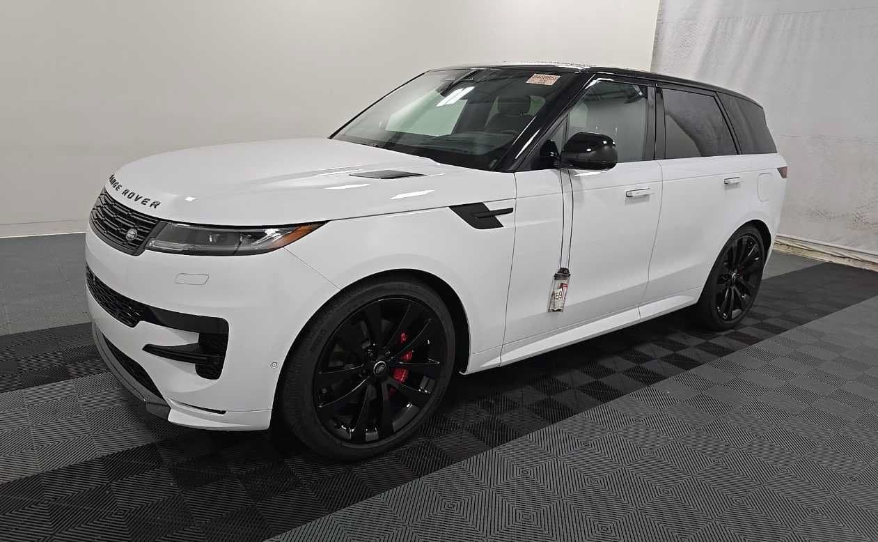 2025 Land Rover Range Rover Sport Base — photo 1 of 22