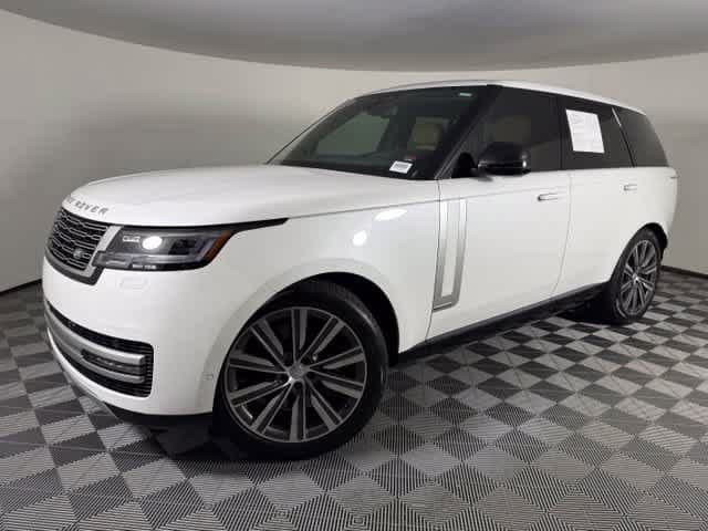 2025 Land Rover Range Rover Base — photo 1 of 31