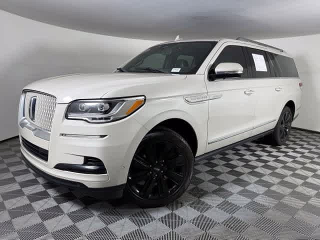 2023 Lincoln Navigator L Reserve — photo 1 of 31