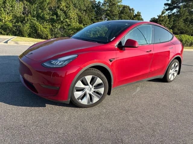 2023 Tesla Model Y Long Range — photo 1 of 13