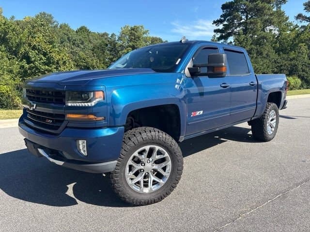 2018 Chevrolet Silverado 1500 LT — photo 1 of 13