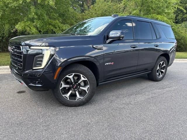 2025 GMC Yukon AT4 — photo 1 of 13