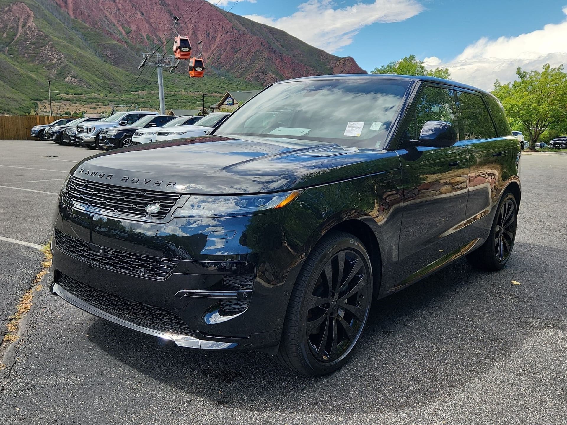 2027 Land Rover Range Rover Sport Dynamic SE — photo 1 of 30