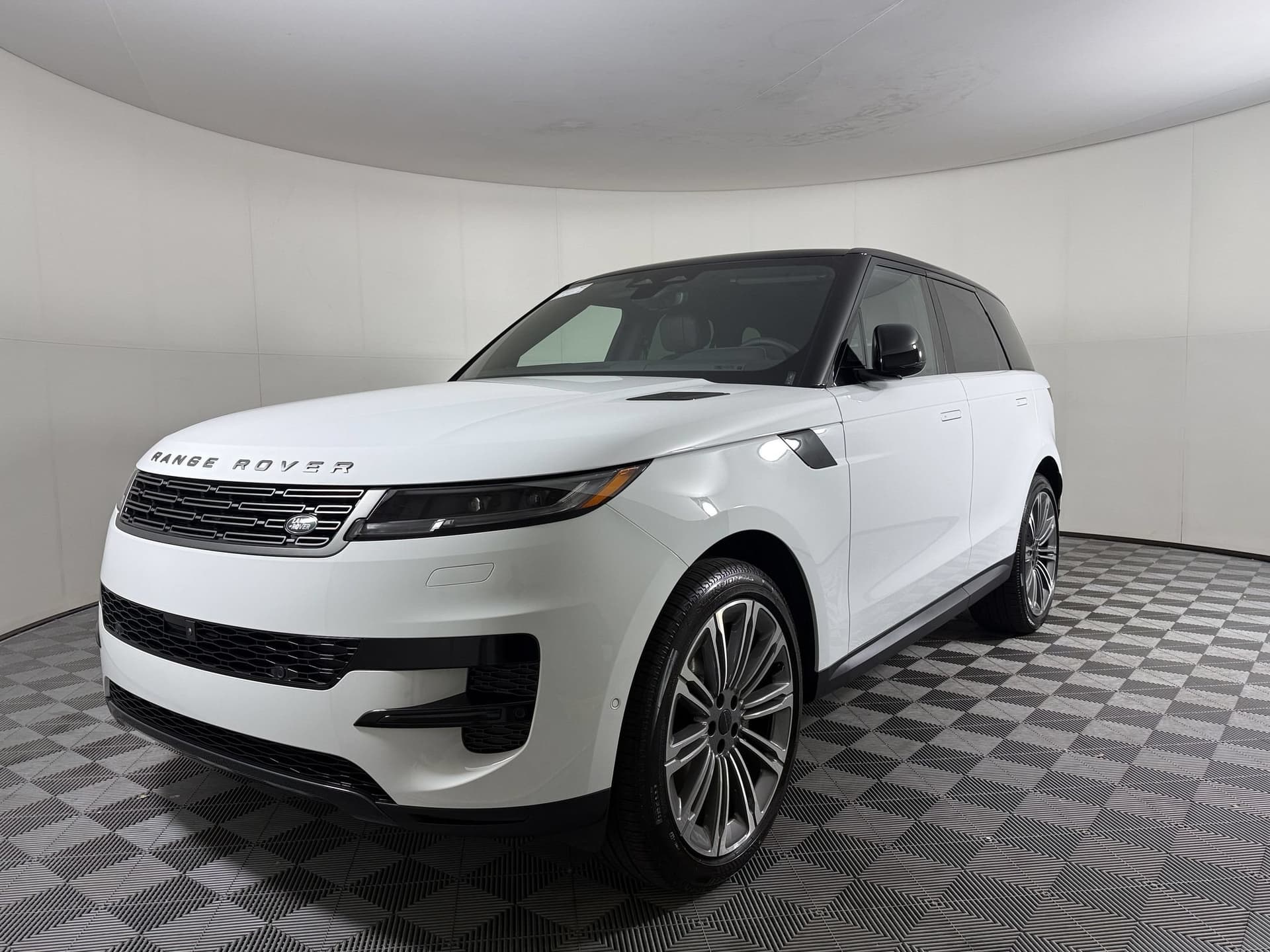2027 Land Rover Range Rover Sport SE — photo 1 of 27