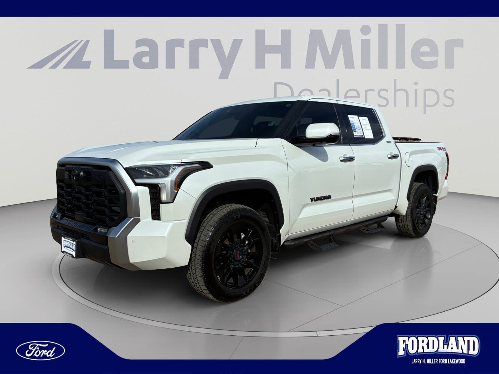 2023 Toyota Tundra 4WD Limited — photo 1 of 30