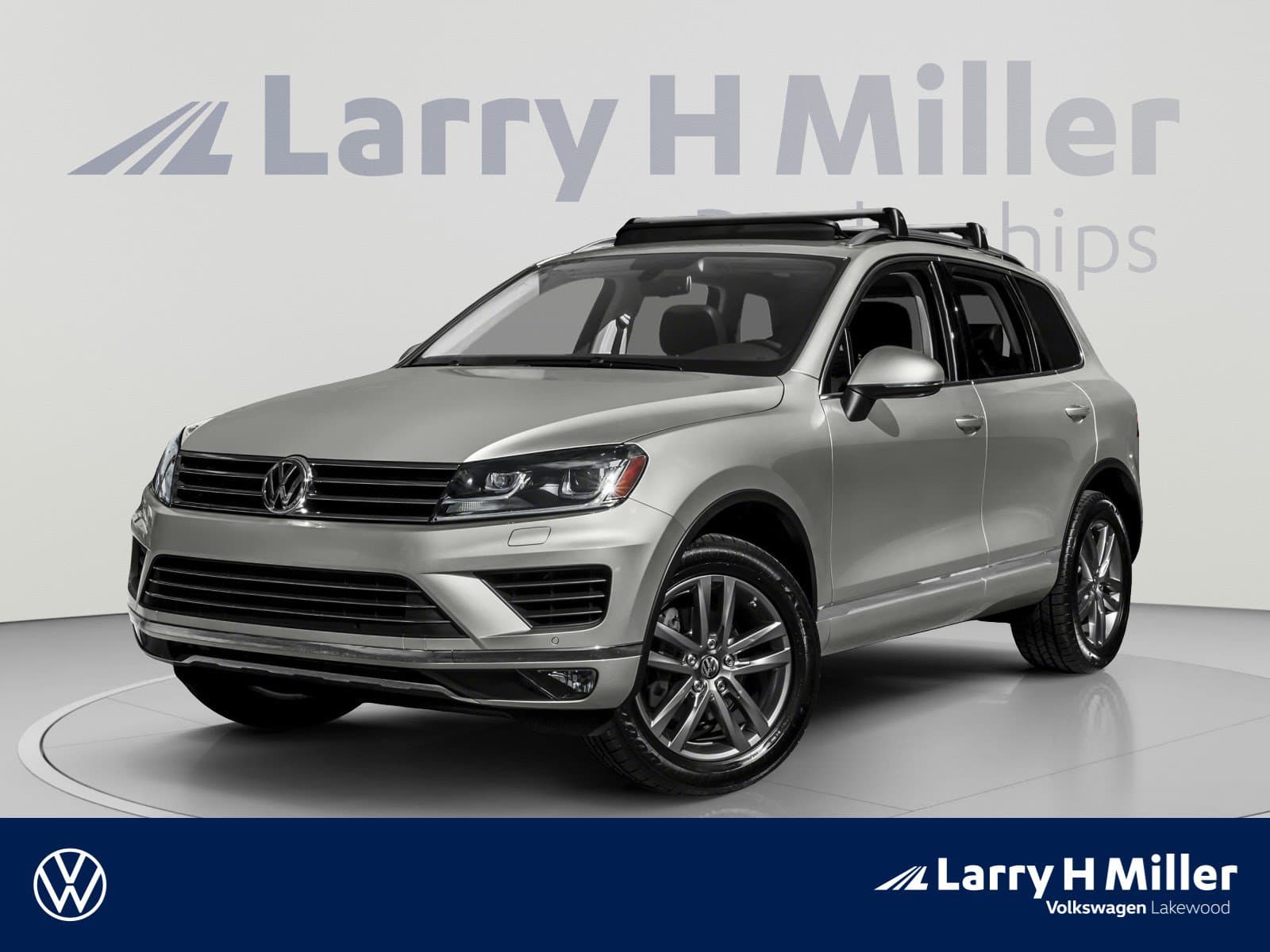 2015 Volkswagen Touareg Sport w/Technology — photo 1 of 15