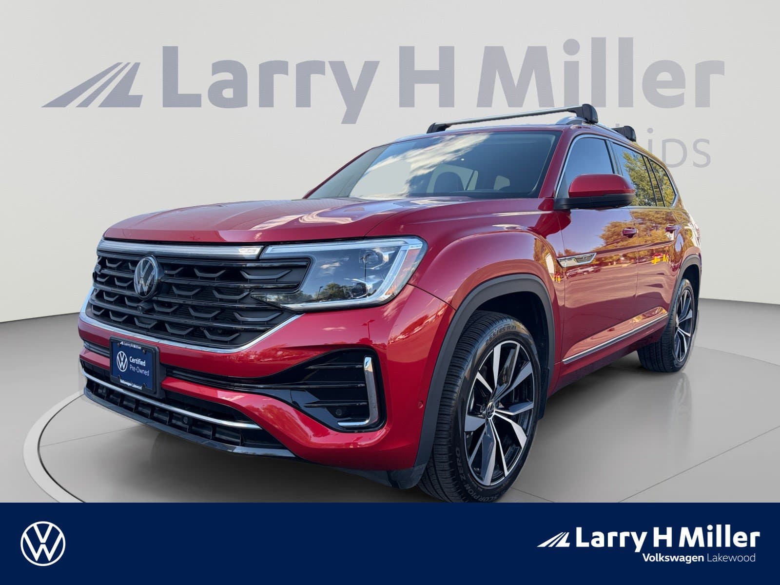 2024 Volkswagen Atlas 2.0T SEL Premium R-Line — photo 1 of 35