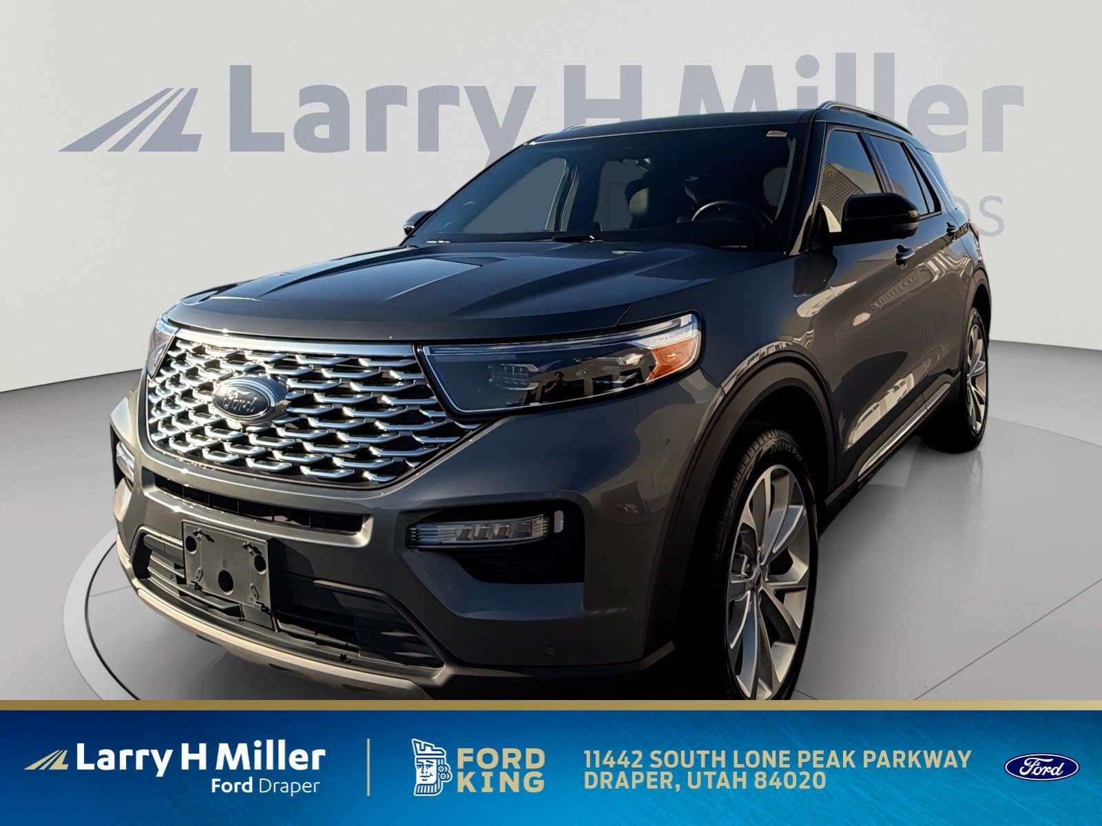 2023 Ford Explorer Platinum — photo 1 of 34