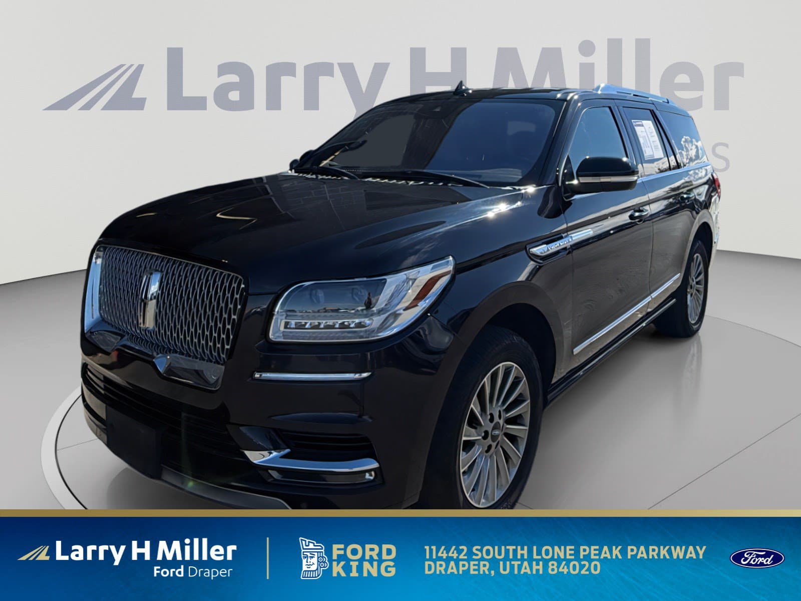 2020 Lincoln Navigator Standard — photo 1 of 34