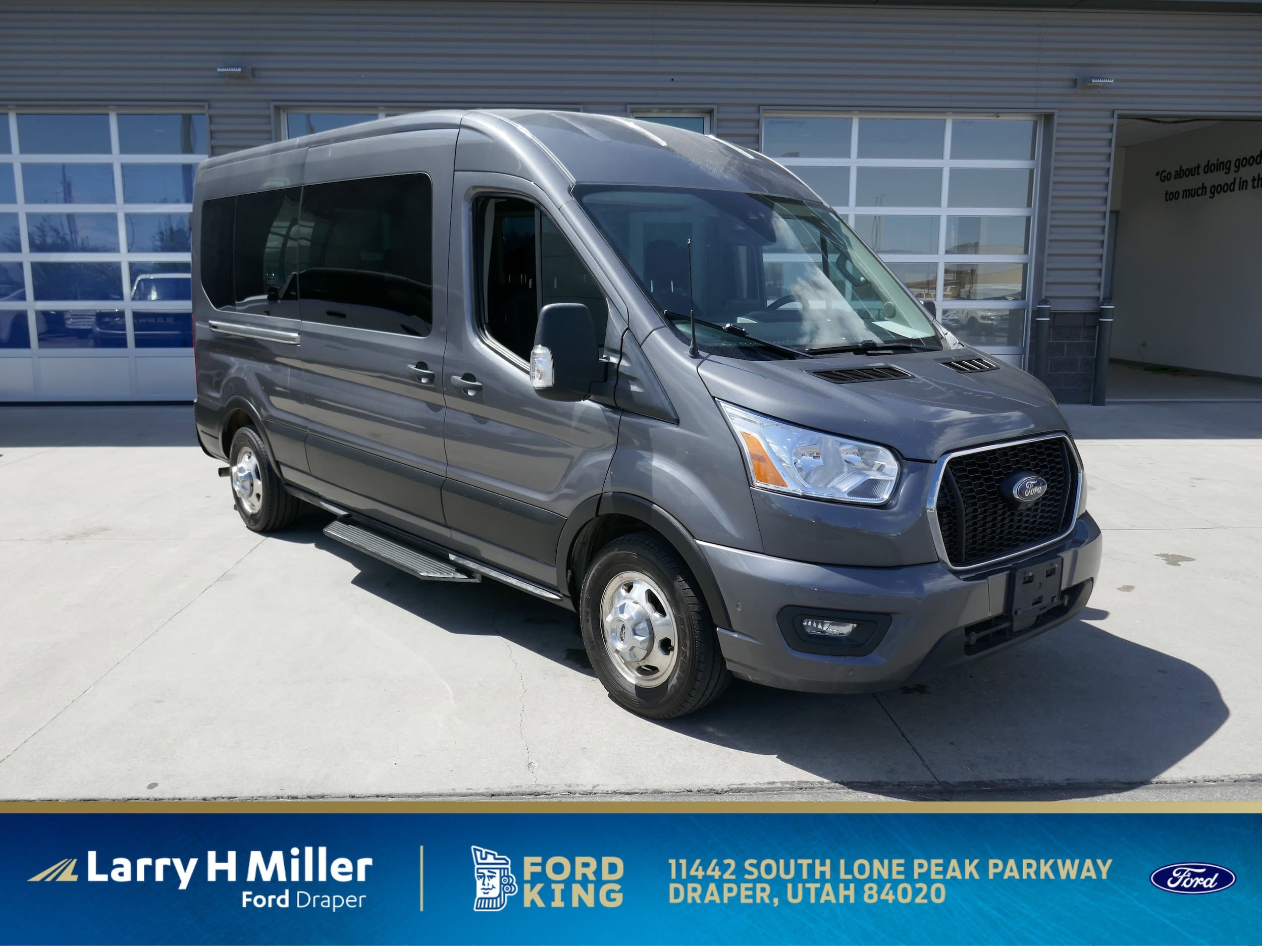 Foto de 2021 Ford Transit-350 Passenger XLT