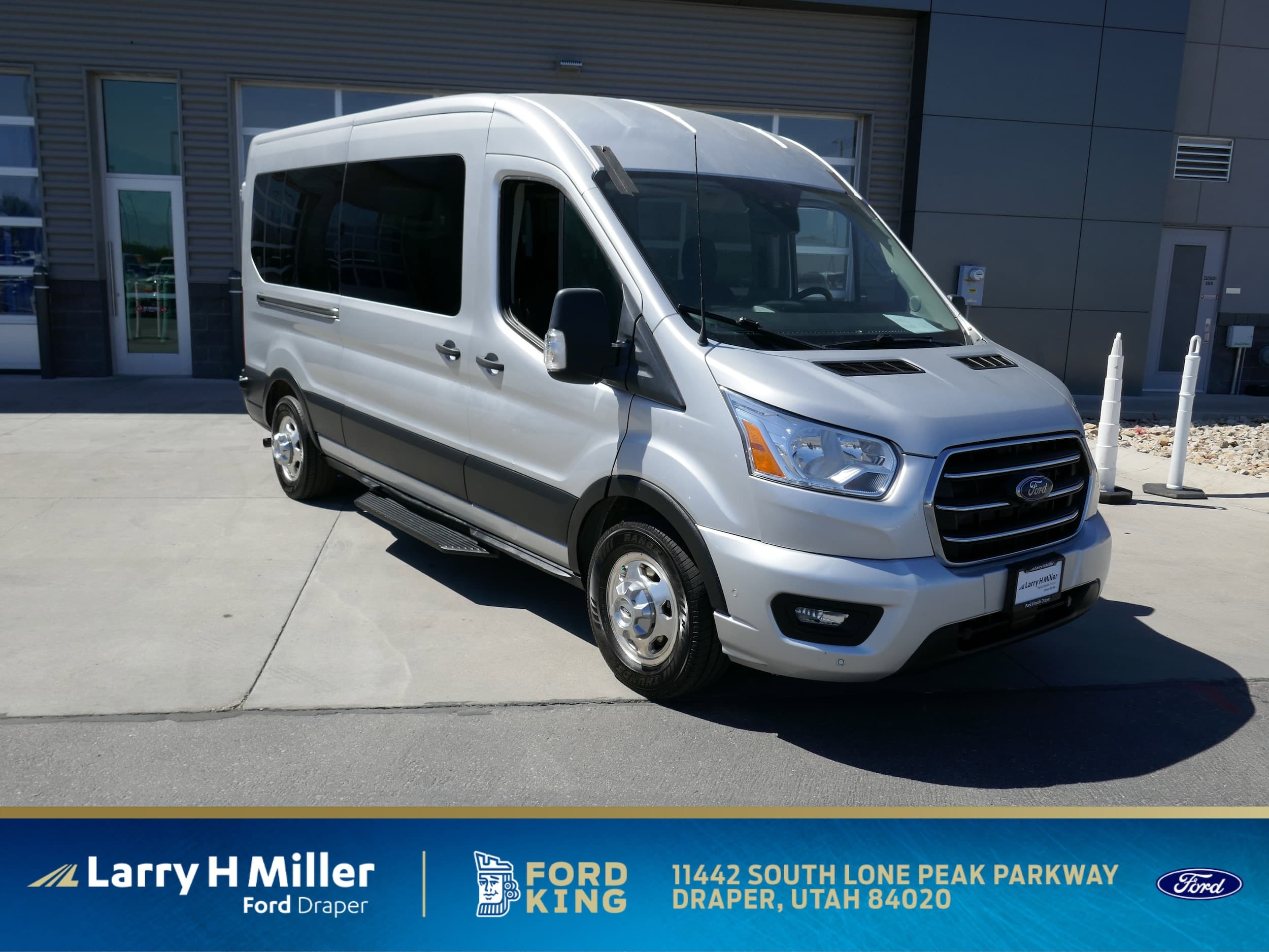 Foto de 2020 Ford Transit-350 Passenger XLT