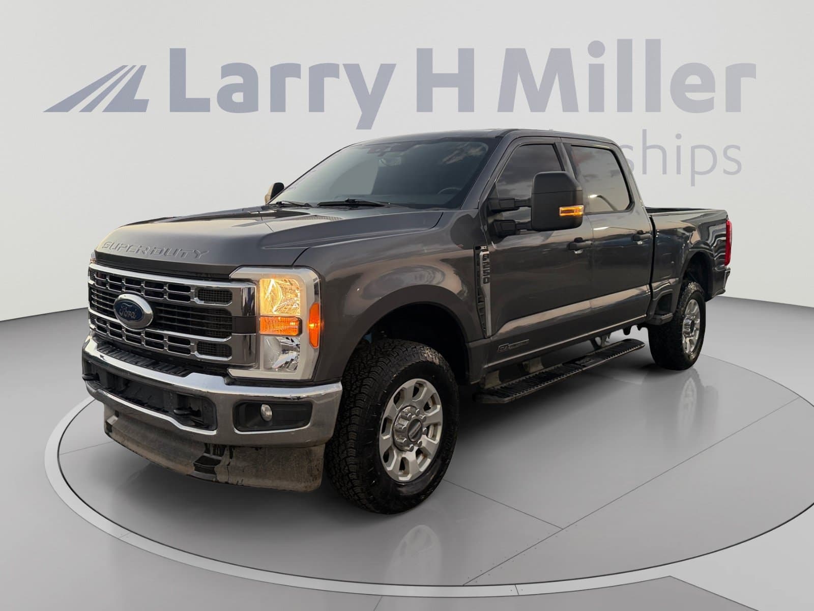 2023 Ford Super Duty F-250 SRW XLT — photo 1 of 36