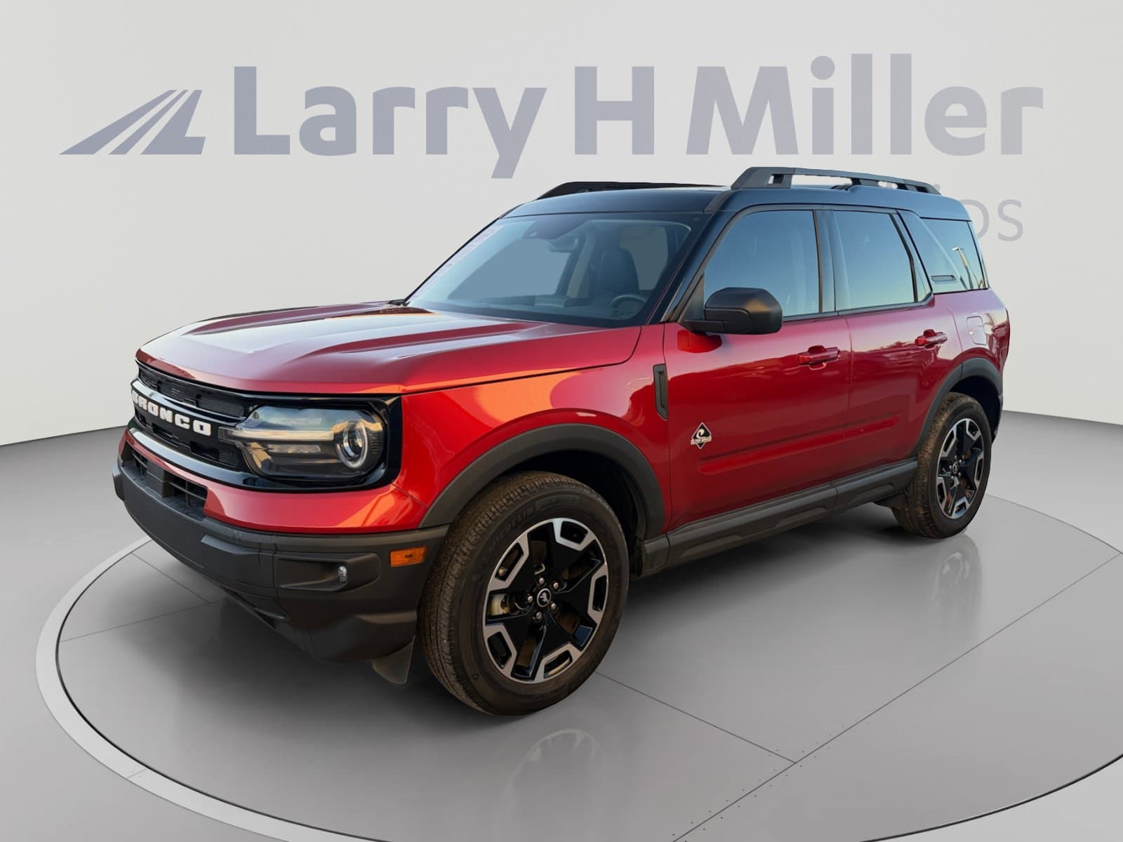 2024 Ford Bronco Sport Outer Banks — photo 1 of 37