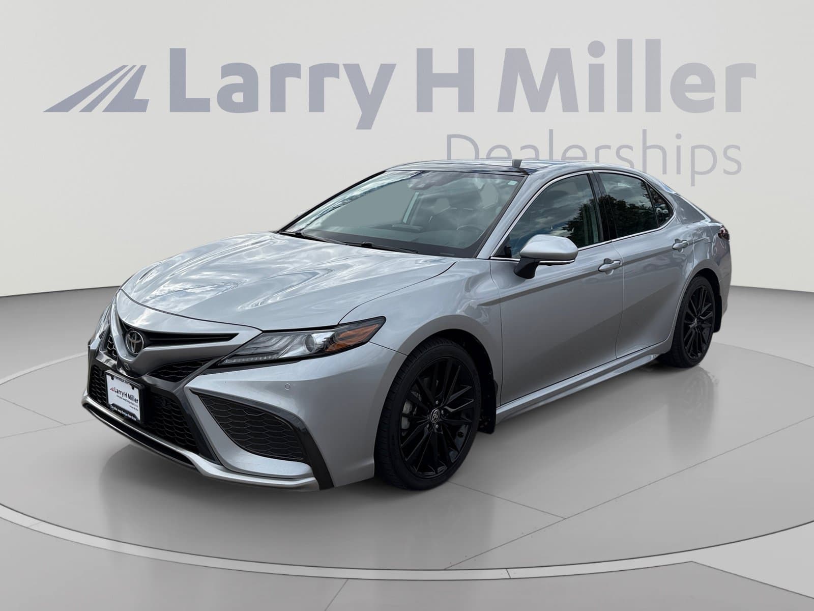 2021 Toyota Camry XSE — photo 1 of 35