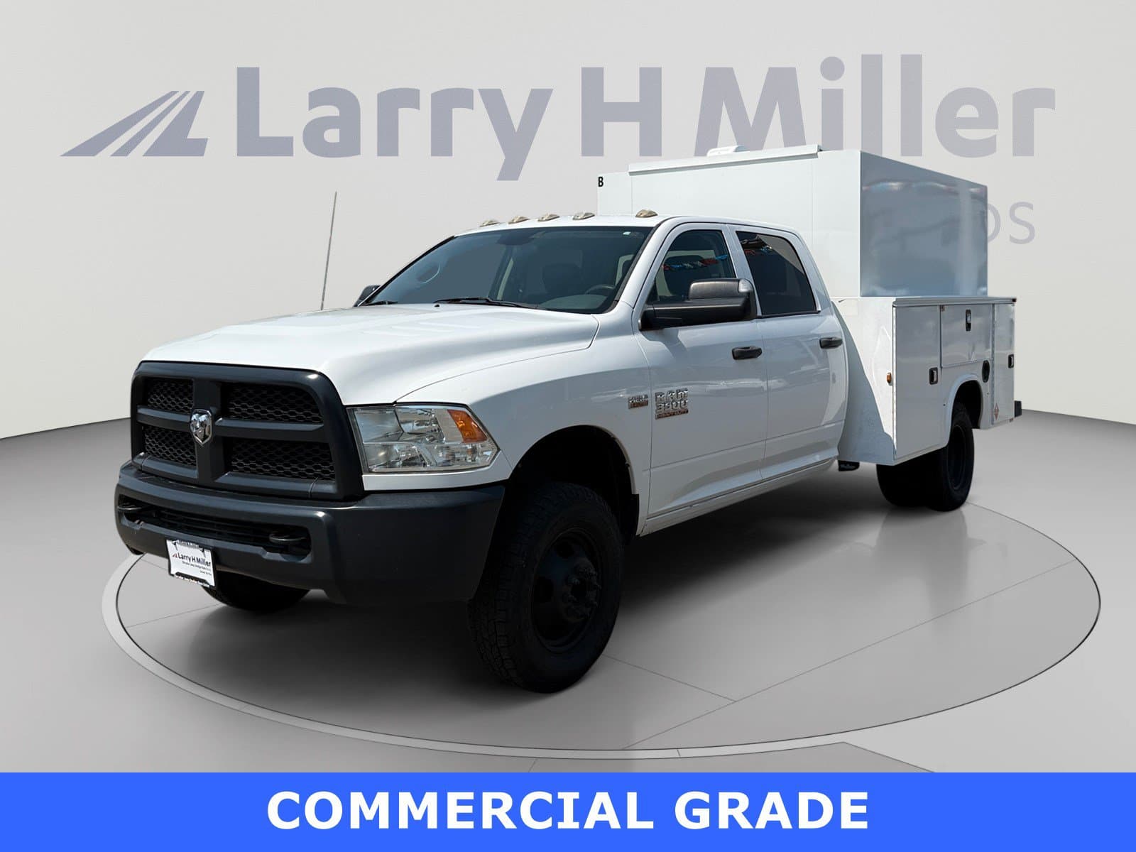 2017 RAM 3500 Chassis Tradesman — photo 1 of 35