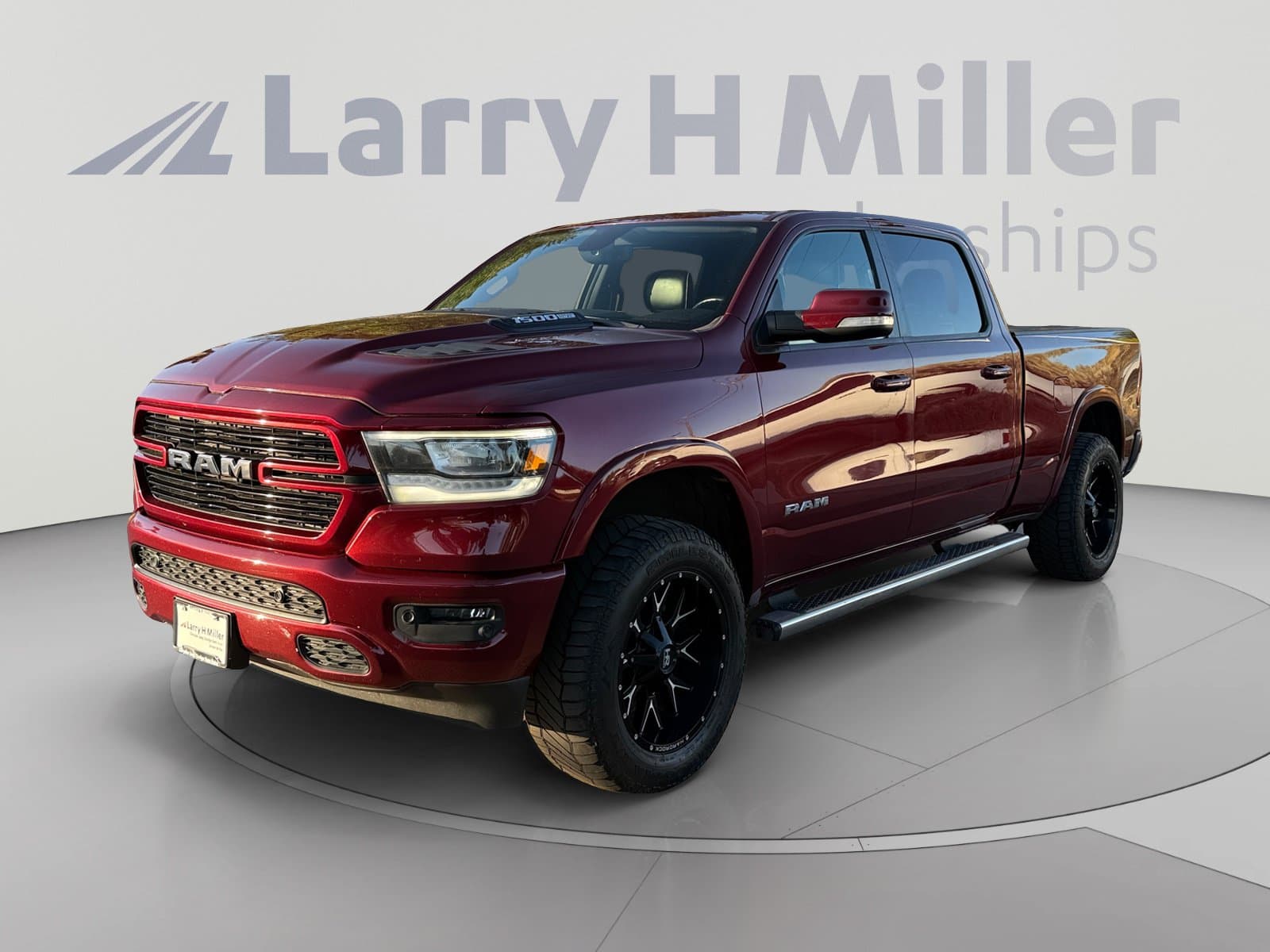 2019 RAM 1500 Laramie — photo 1 of 35