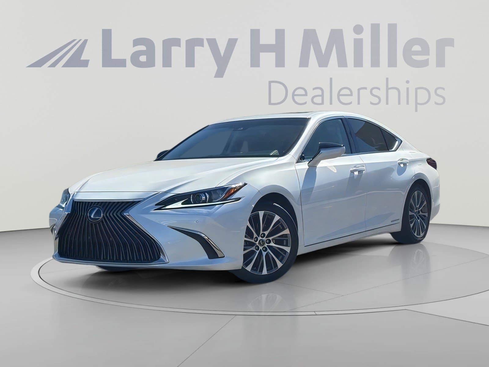 2021 Lexus ES ES 300h — photo 1 of 34