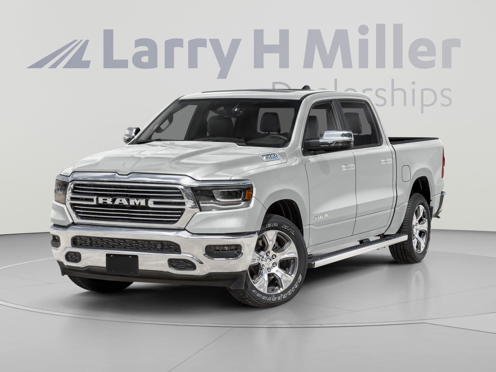 2024 RAM 1500 Laramie — photo 1 of 12